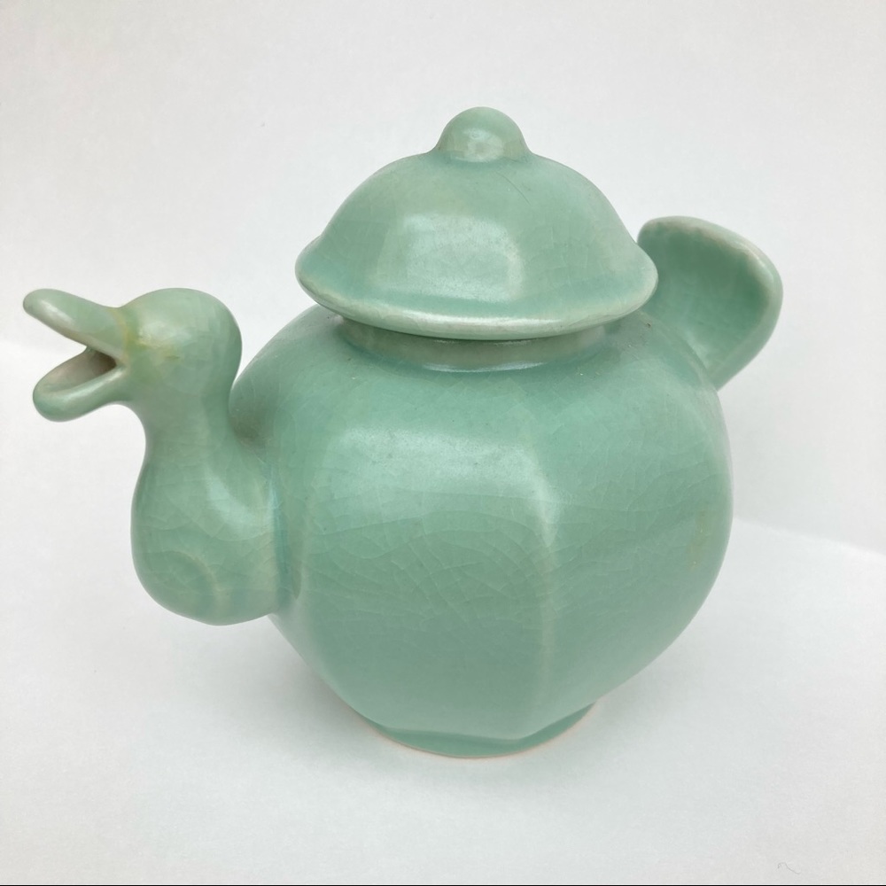 Duck Spout Teapot